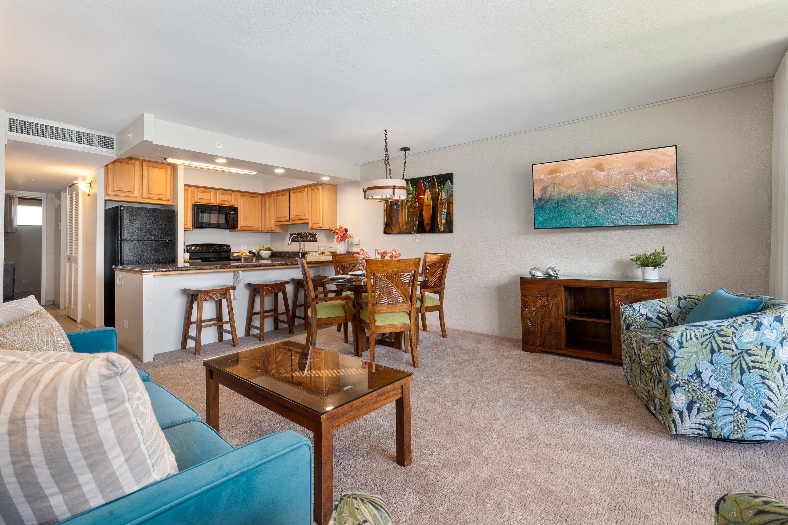 Condo in Lahaina · ★4.95 · 1 bedroom · 2 beds · 1 bath - Image 4