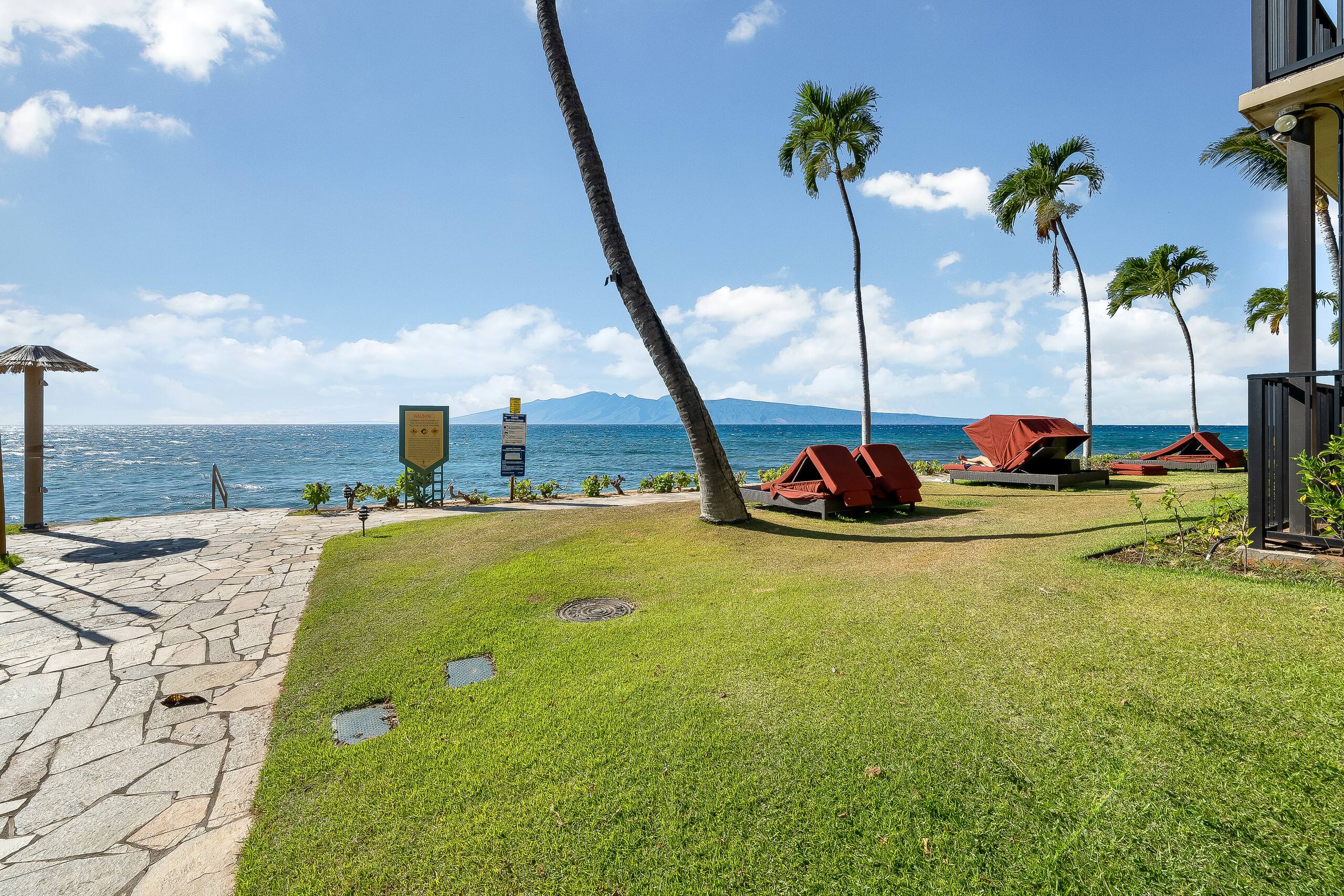 Condo in Lahaina · ★4.95 · 1 bedroom · 2 beds · 1 bath - Image 37