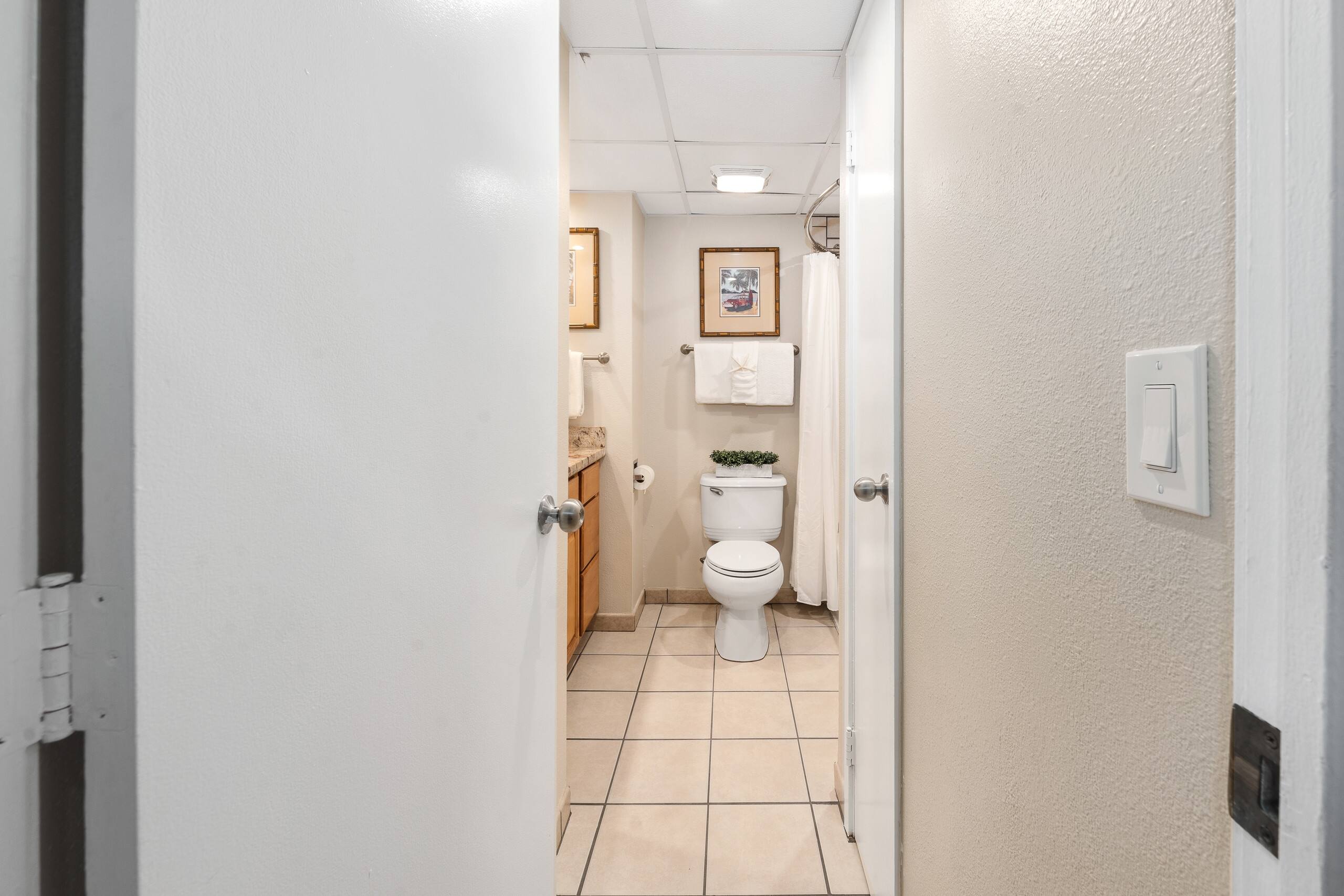 Condo in Lahaina · ★4.95 · 1 bedroom · 2 beds · 1 bath - Image 18