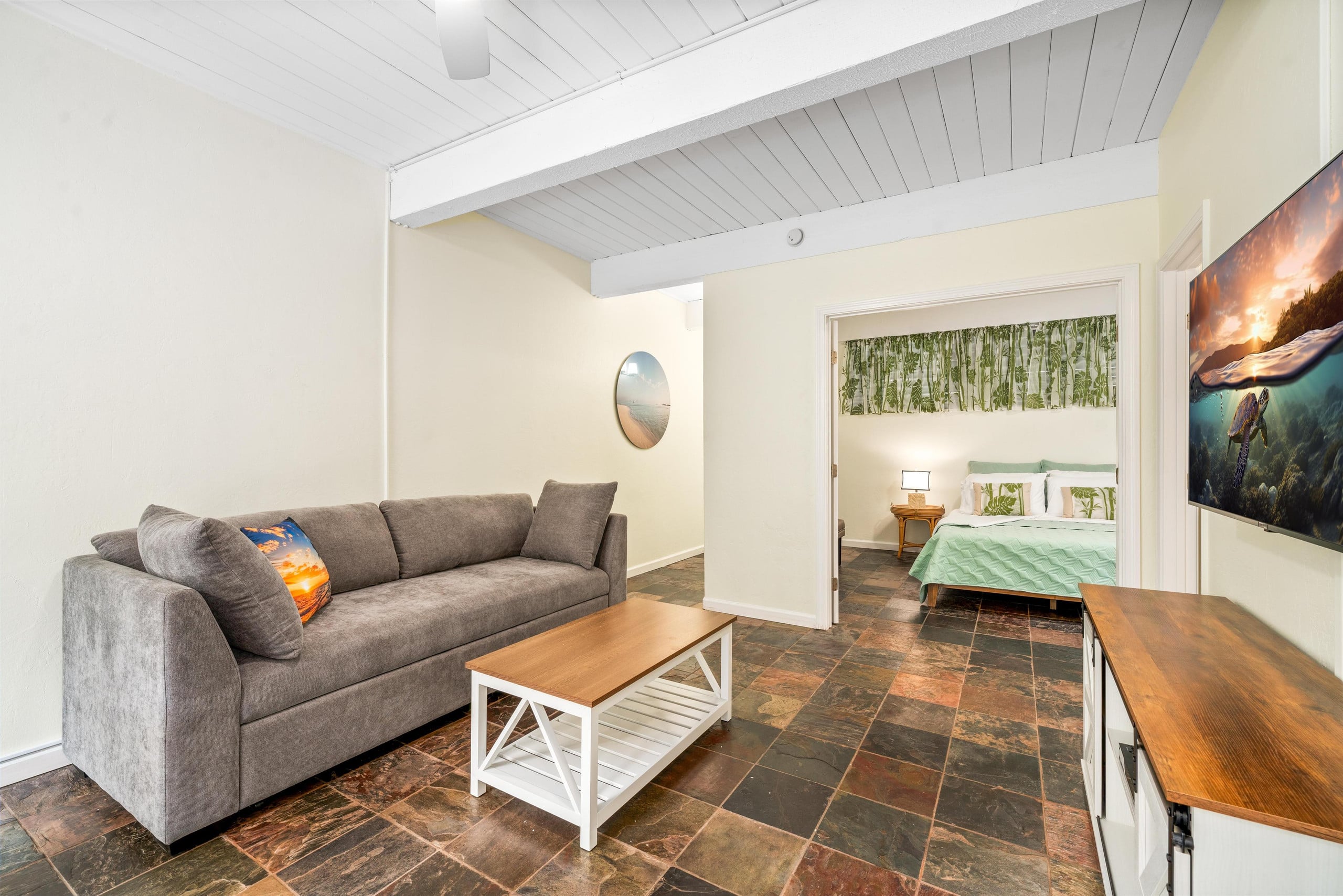 Condo in Kailua-Kona · ★4.71 · 1 bedroom · 2 beds · 1 private bath - Image 24