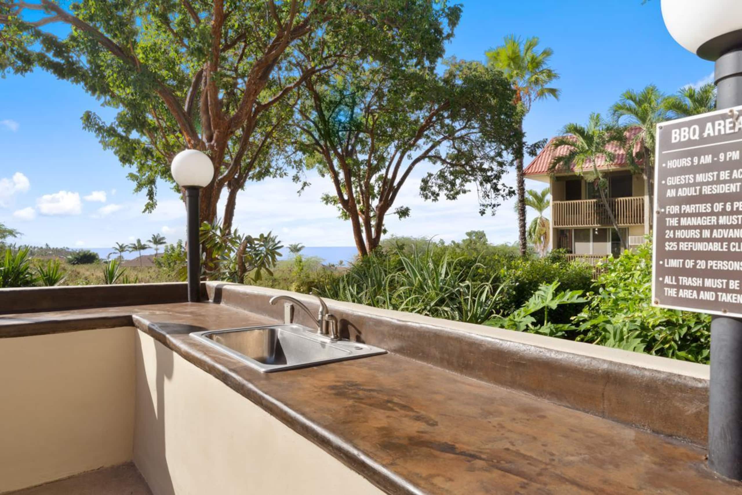 Condo in Kailua-Kona · ★4.71 · 1 bedroom · 2 beds · 1 private bath - Image 20