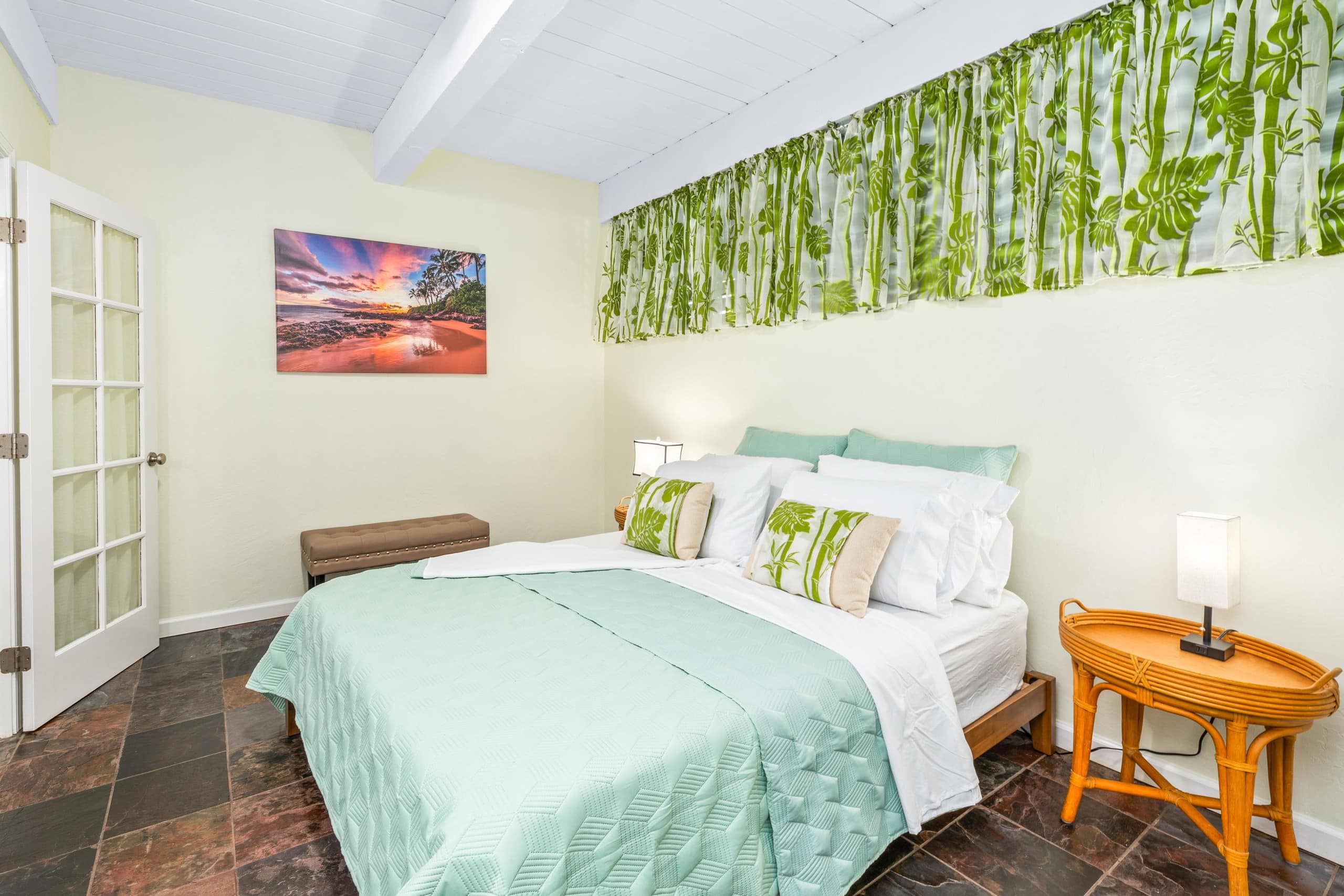 Condo in Kailua-Kona · ★4.71 · 1 bedroom · 2 beds · 1 private bath - Image 15