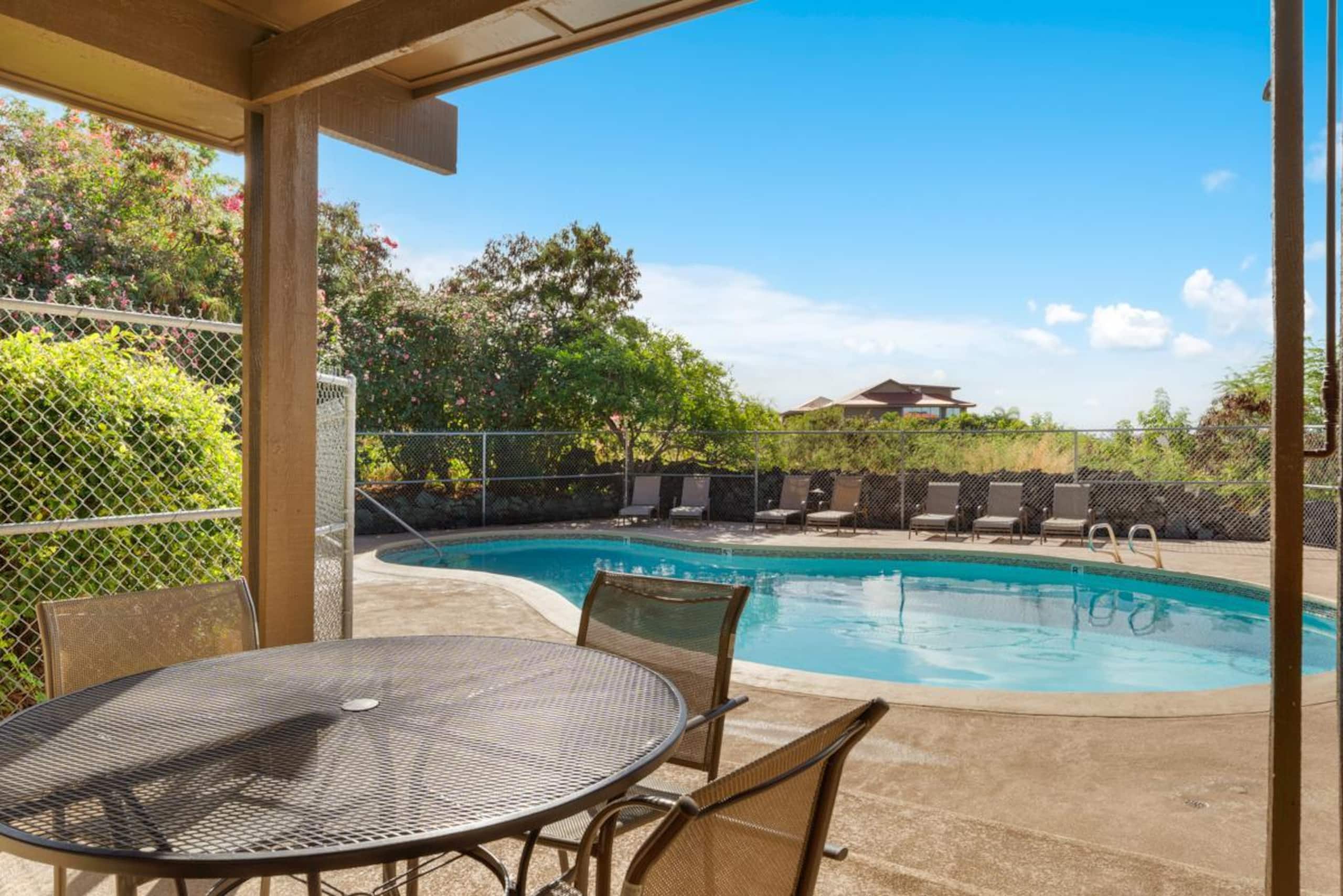 Condo in Kailua-Kona · ★4.71 · 1 bedroom · 2 beds · 1 private bath - Image 23