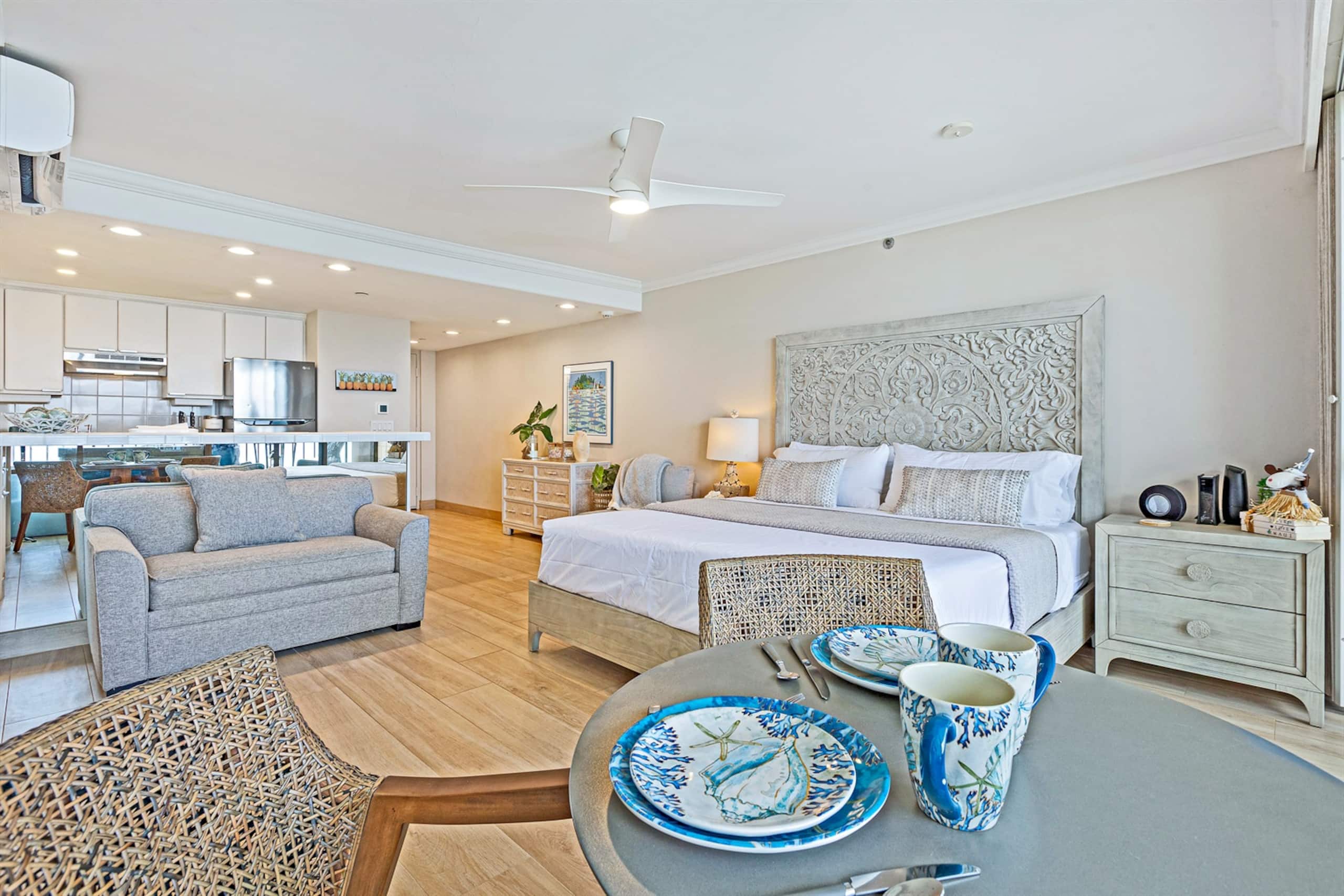 Condo in Lahaina · ★4.97 · Studio · 2 beds · 1 bath - Image 14