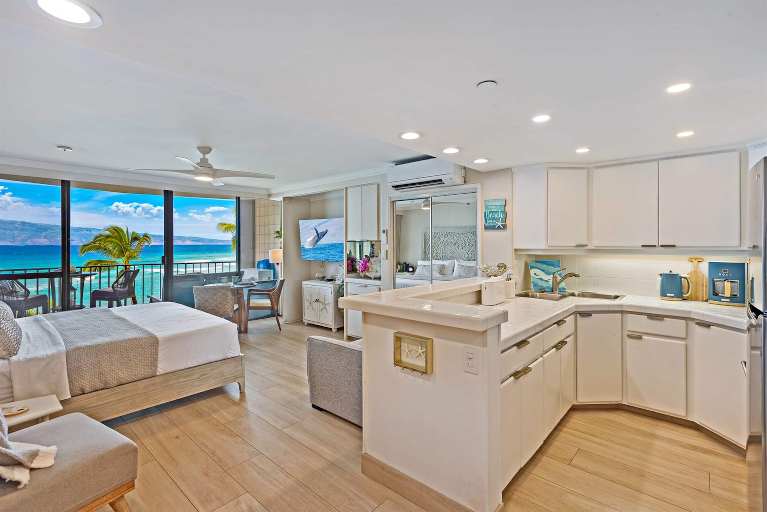 Condo in Lahaina · ★4.97 · Studio · 2 beds · 1 bath - Image 15
