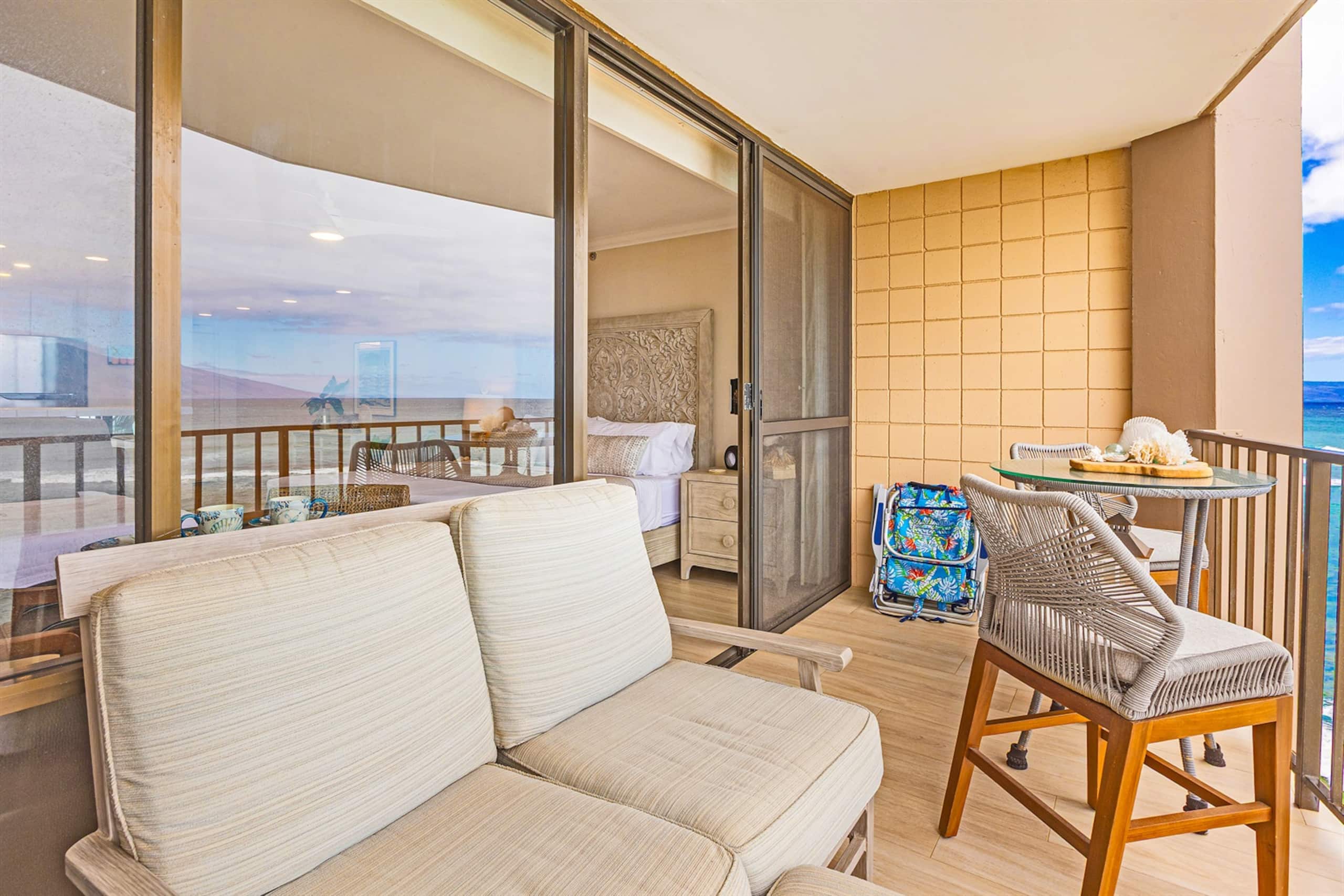 Condo in Lahaina · ★4.97 · Studio · 2 beds · 1 bath - Image 4