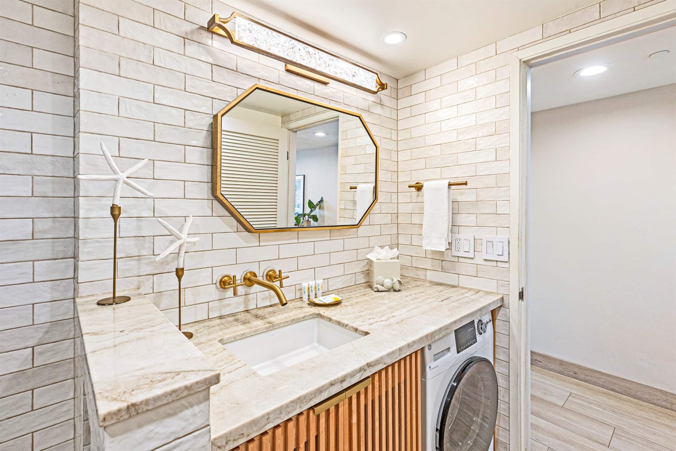 Condo in Lahaina · ★4.97 · Studio · 2 beds · 1 bath - Image 26