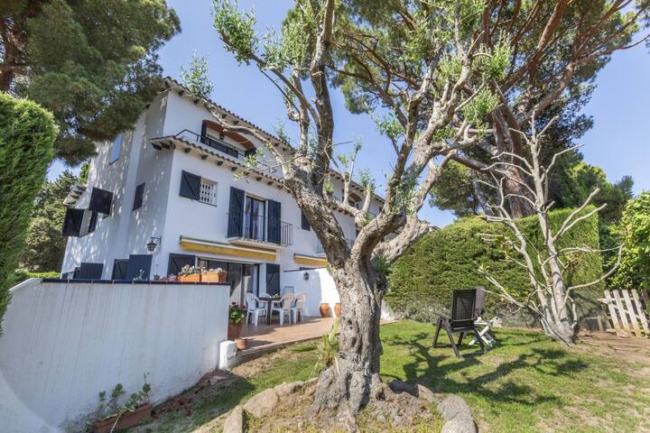 geranis – townhouse in llafranc – costa brava gallery image 3