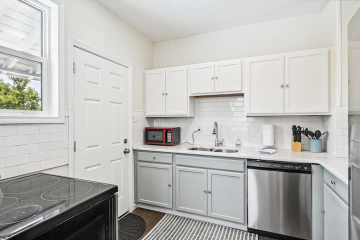 Blue Cove Retreat-sleeps 6 W/pvt Pool, Near Marina - Panama City, FL
