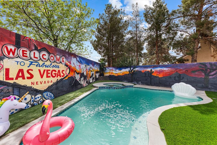 30% Off! Luxury Haven w/Heated Pool & Spa! Pets OK