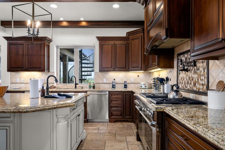 Villa Cabernet-8 Br Luxury Wine Country Estate - Temecula, CA