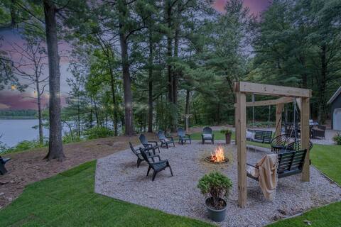 Relaxing Escape: Hot Tub, Fireplace & Game Room