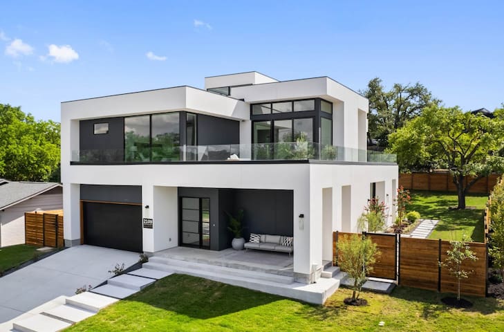 Chic Austin Hideaway Near Zilker & South Lamar