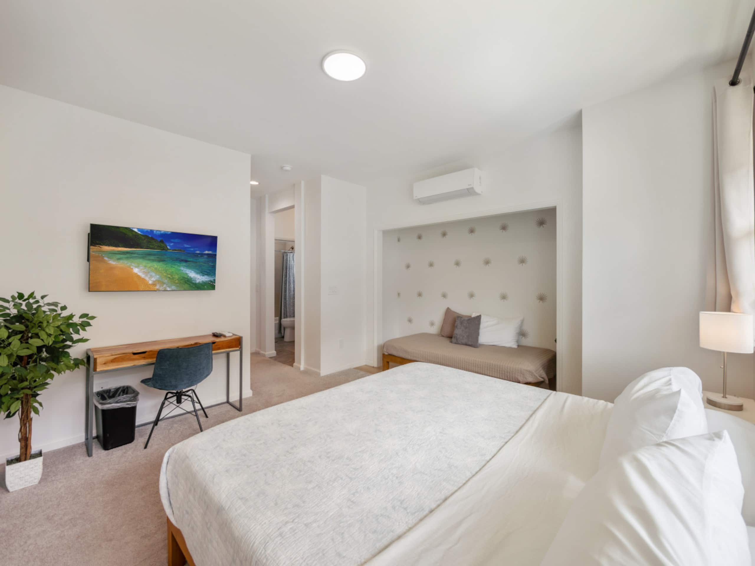 Home in Waianae · ★4.99 · 4 bedrooms · 7 beds · 2.5 private baths - Image 34