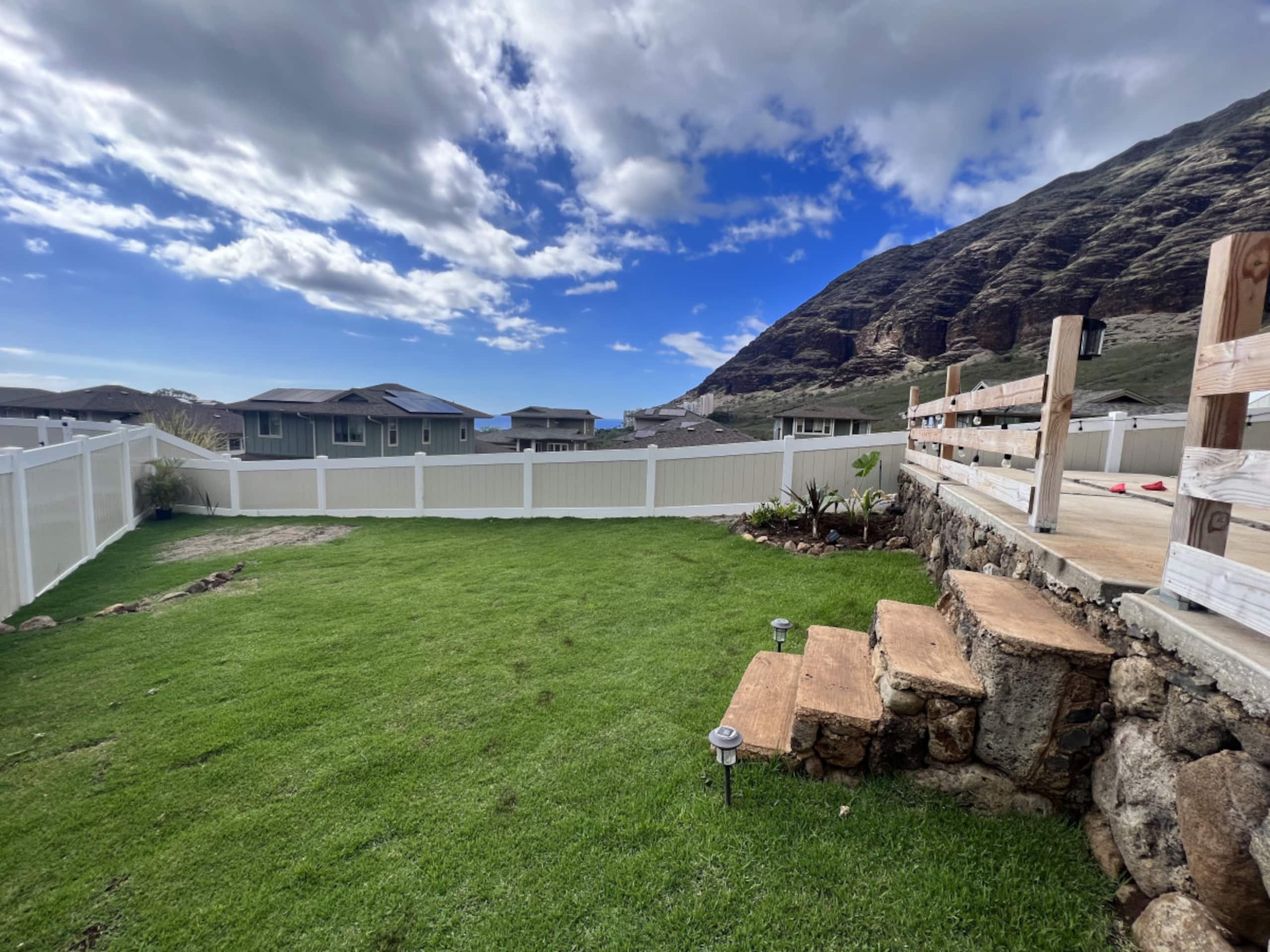Home in Waianae · ★4.99 · 4 bedrooms · 7 beds · 2.5 private baths - Image 49