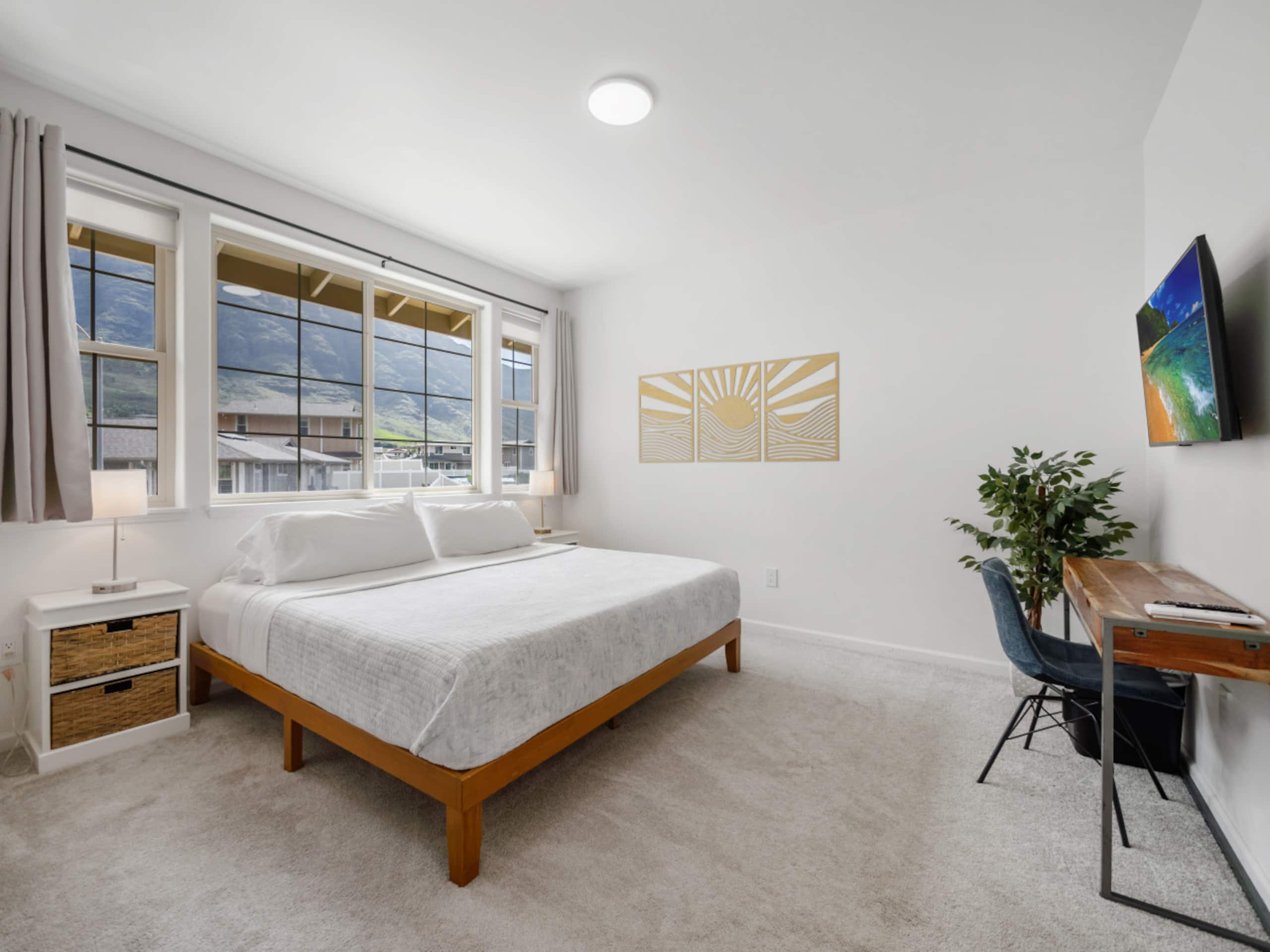 Home in Waianae · ★4.99 · 4 bedrooms · 7 beds · 2.5 private baths - Image 32