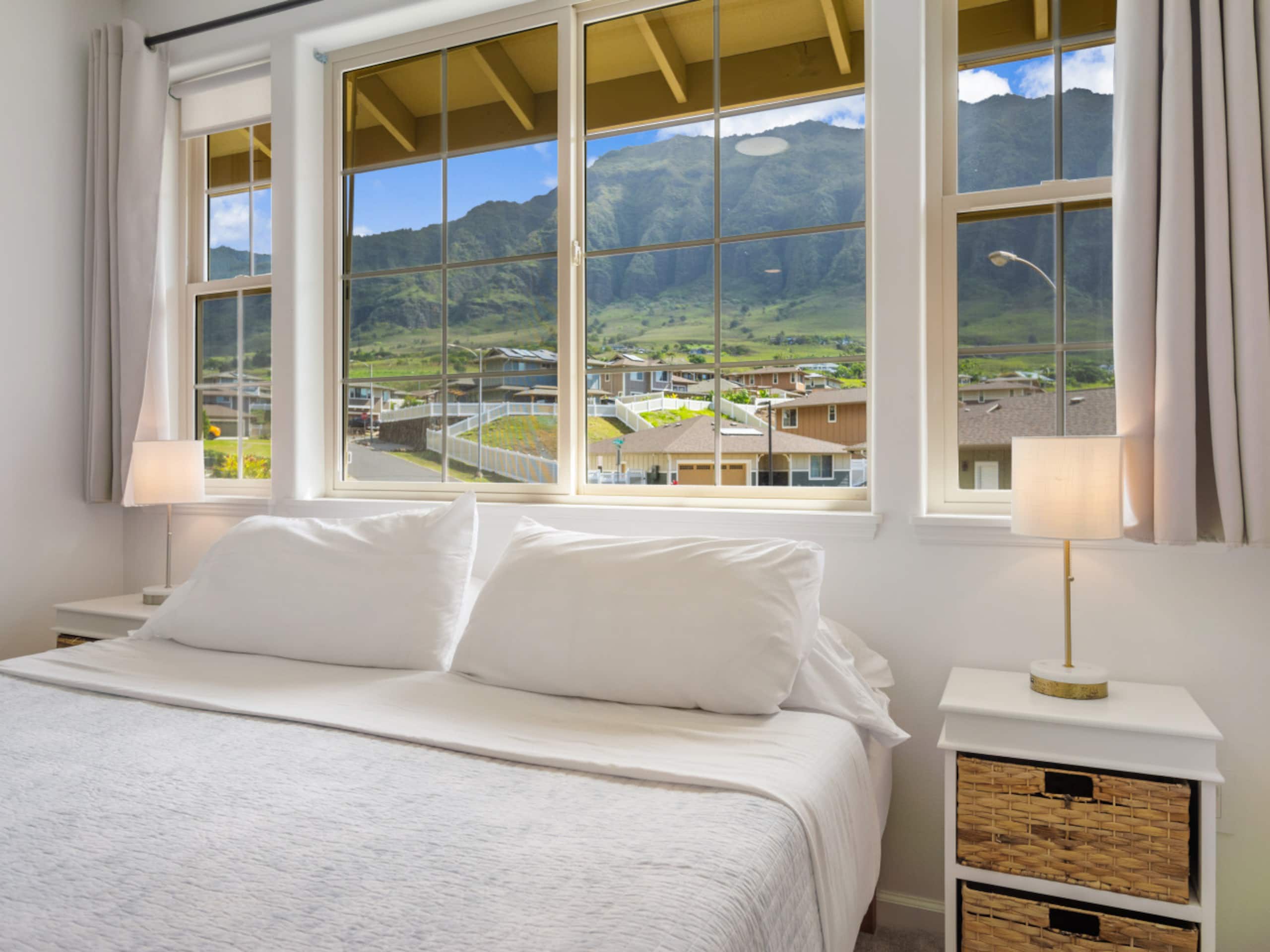 Home in Waianae · ★4.99 · 4 bedrooms · 7 beds · 2.5 private baths - Image 6