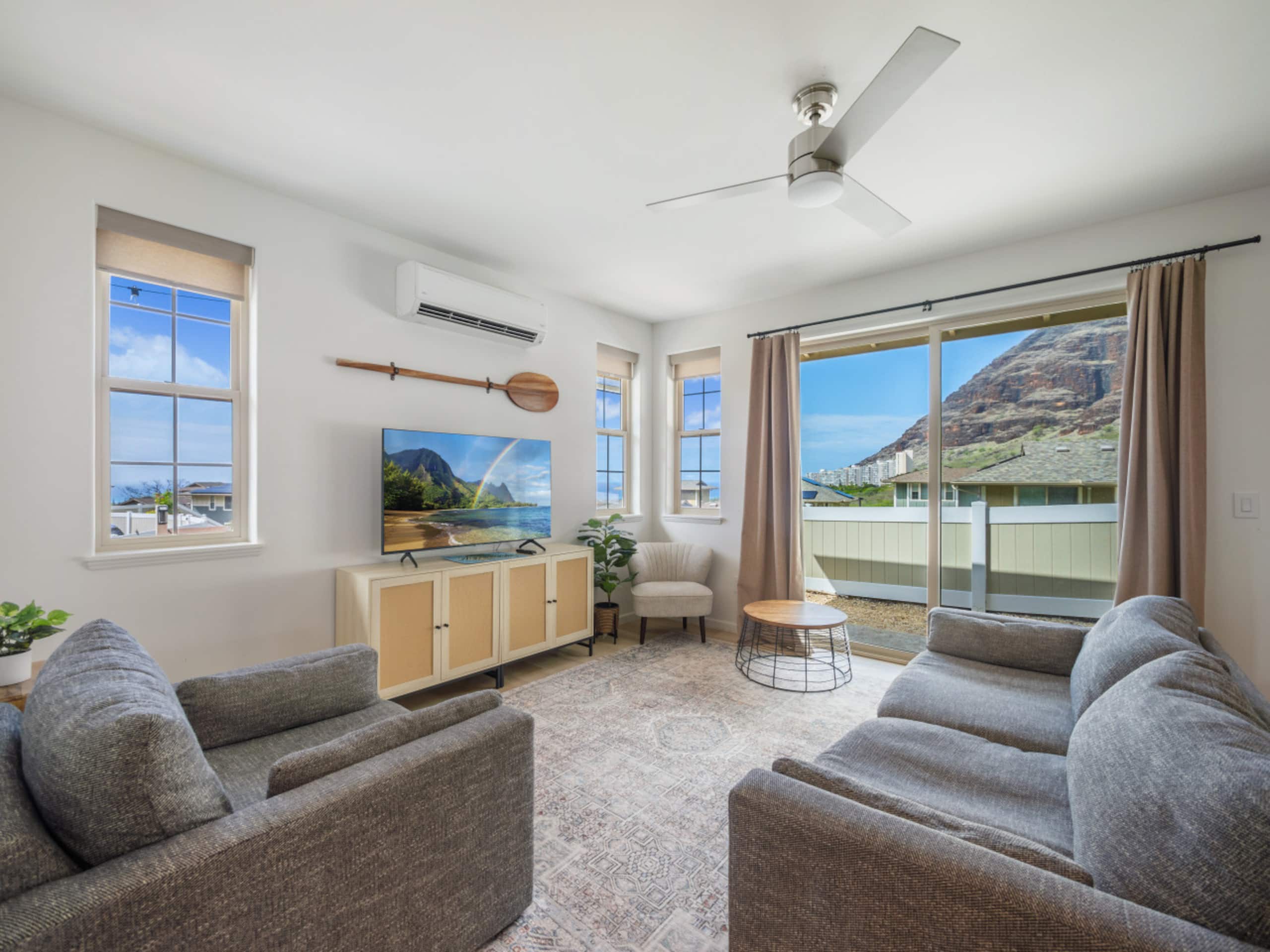 Home in Waianae · ★4.99 · 4 bedrooms · 7 beds · 2.5 private baths - Image 24