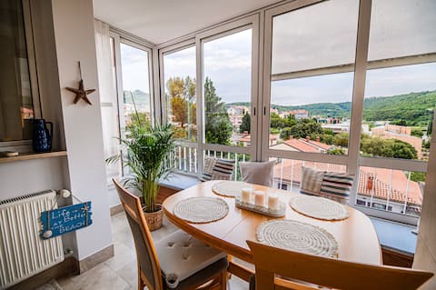 Popular Airbnb listing: Deluxe Studio in Lucija