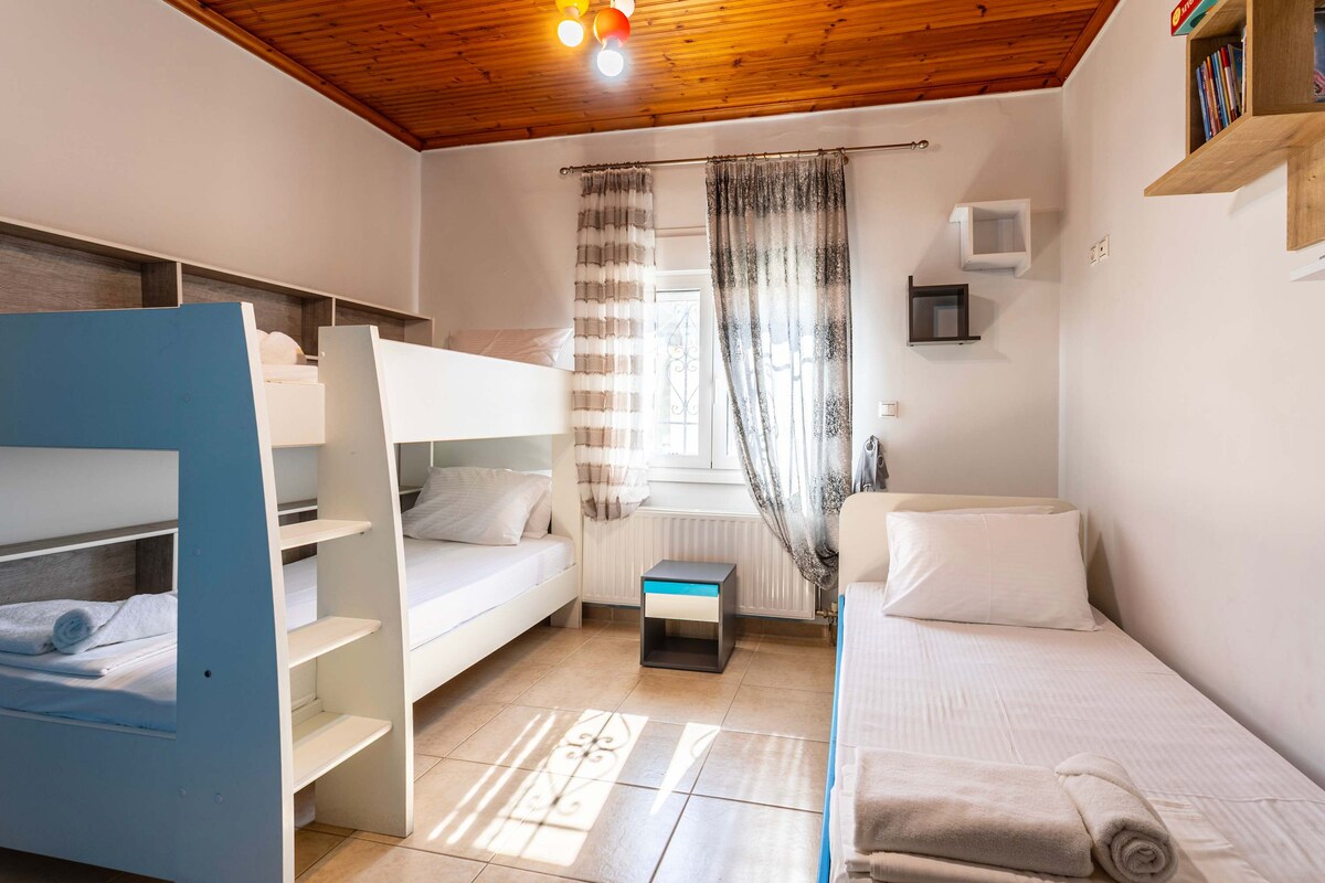 การตกแต่งภายในห้องนอนที่ 3 – พื้นที่อบอุ่นและน่าอยู่ เหมาะสำหรับครอบครัว