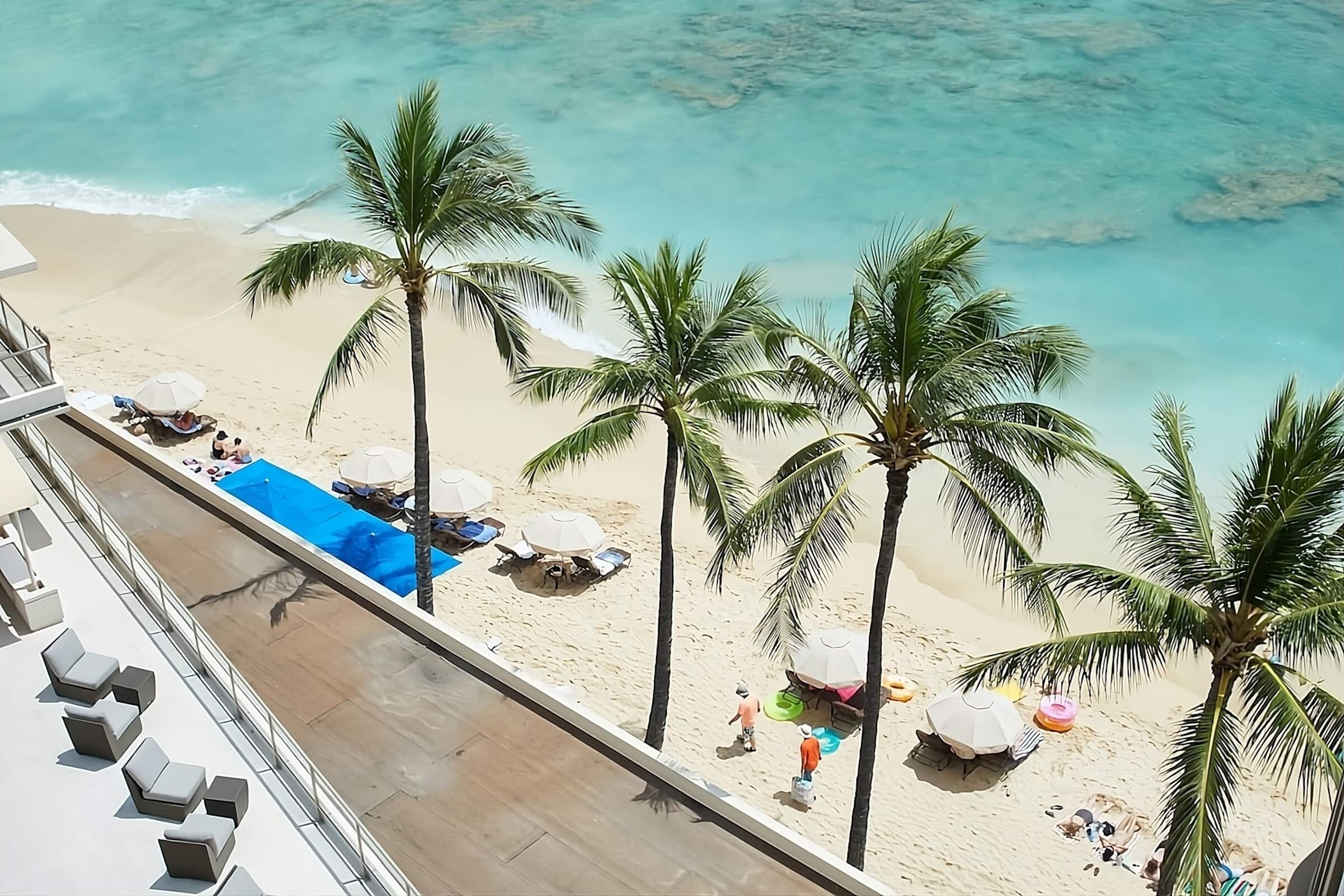 Standard 1 King Bed at Reef Waikiki Beach Resort - Image 14