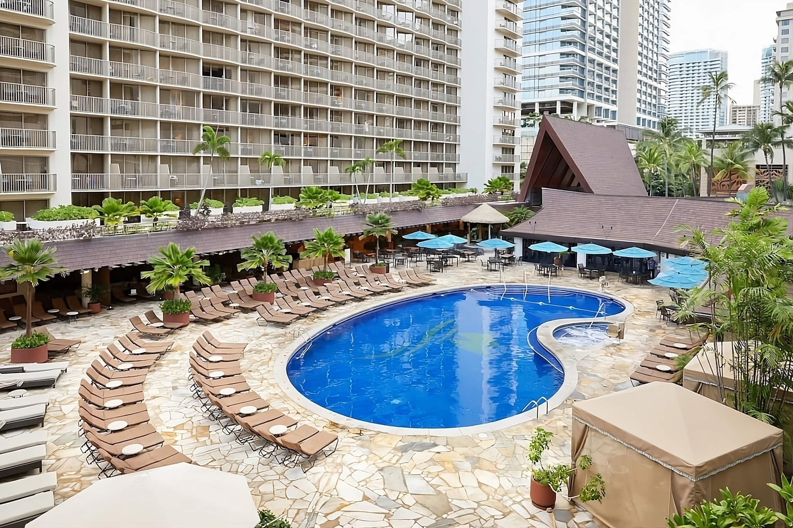 Standard 1 King Bed at Reef Waikiki Beach Resort - Image 1
