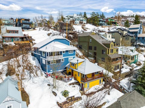 Walk to Main St, Two Gorgeous Homes, 6 BR