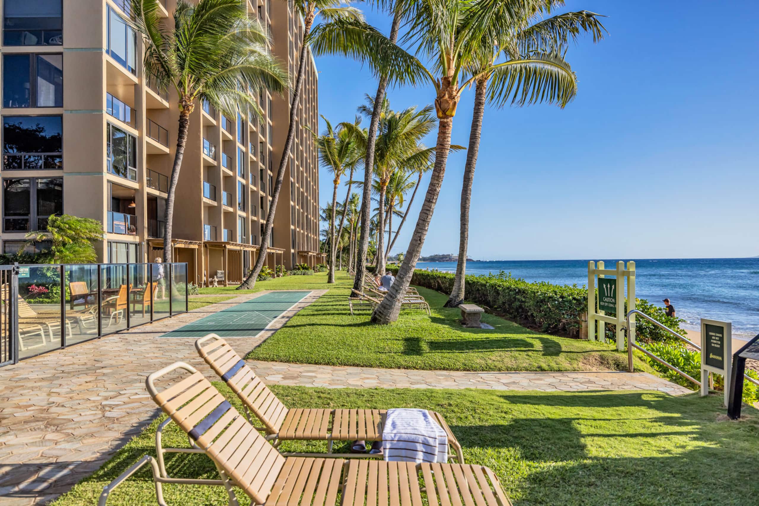 Condo in Lahaina · ★5.0 · 1 bedroom · 2 beds · 2 baths - Image 27