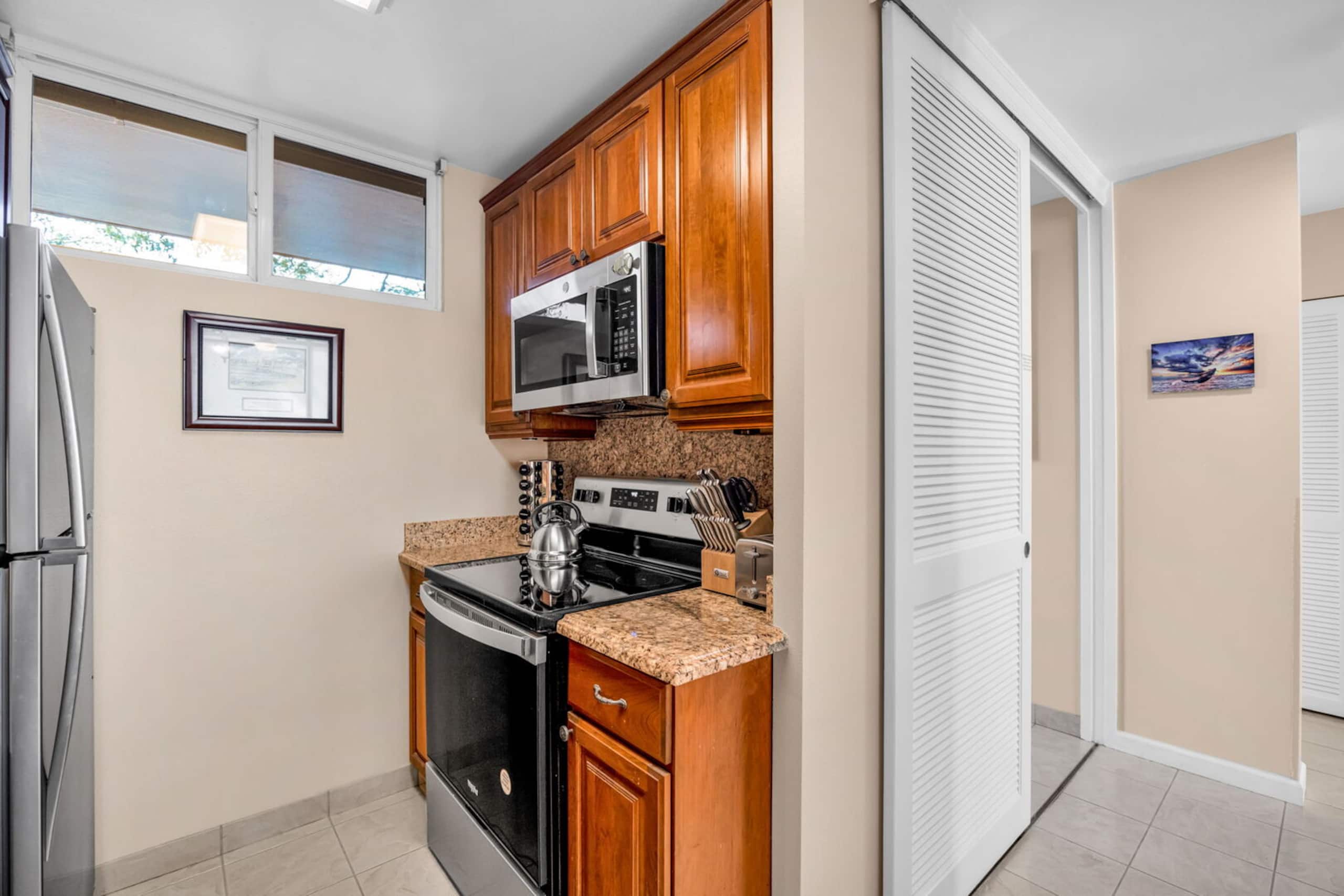 Condo in Lahaina · ★5.0 · 1 bedroom · 2 beds · 2 baths - Image 13
