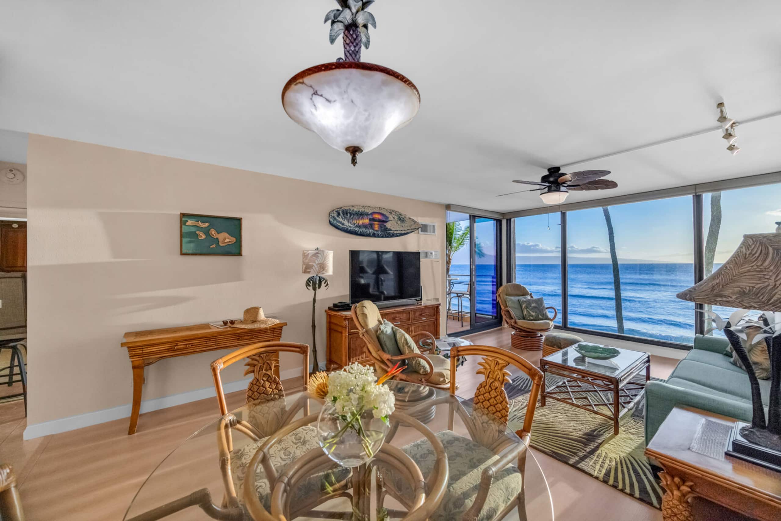 Condo in Lahaina · ★5.0 · 1 bedroom · 2 beds · 2 baths - Image 8