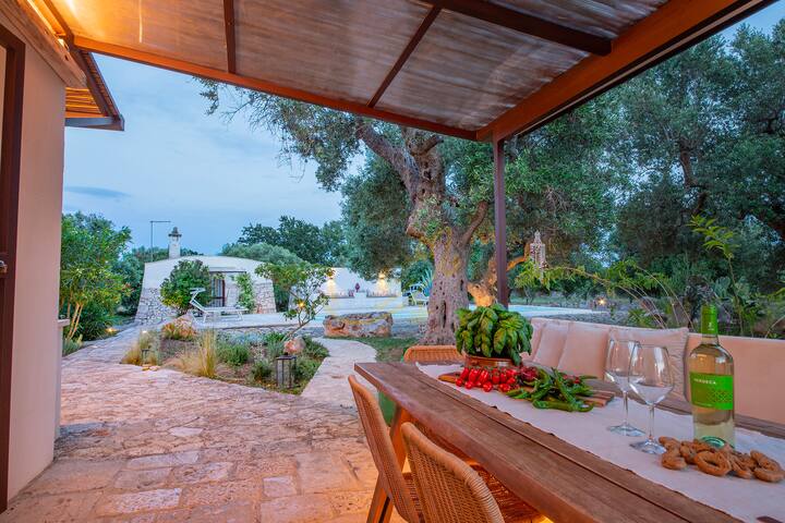 TD Trulli Chiara Tastefully Decorated with Pool gallery image 3