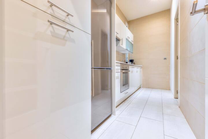 Echegaray Viii apartment in Madrid gallery image 4