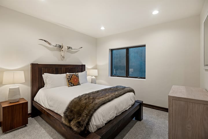 Chambre d'amis au sous-sol