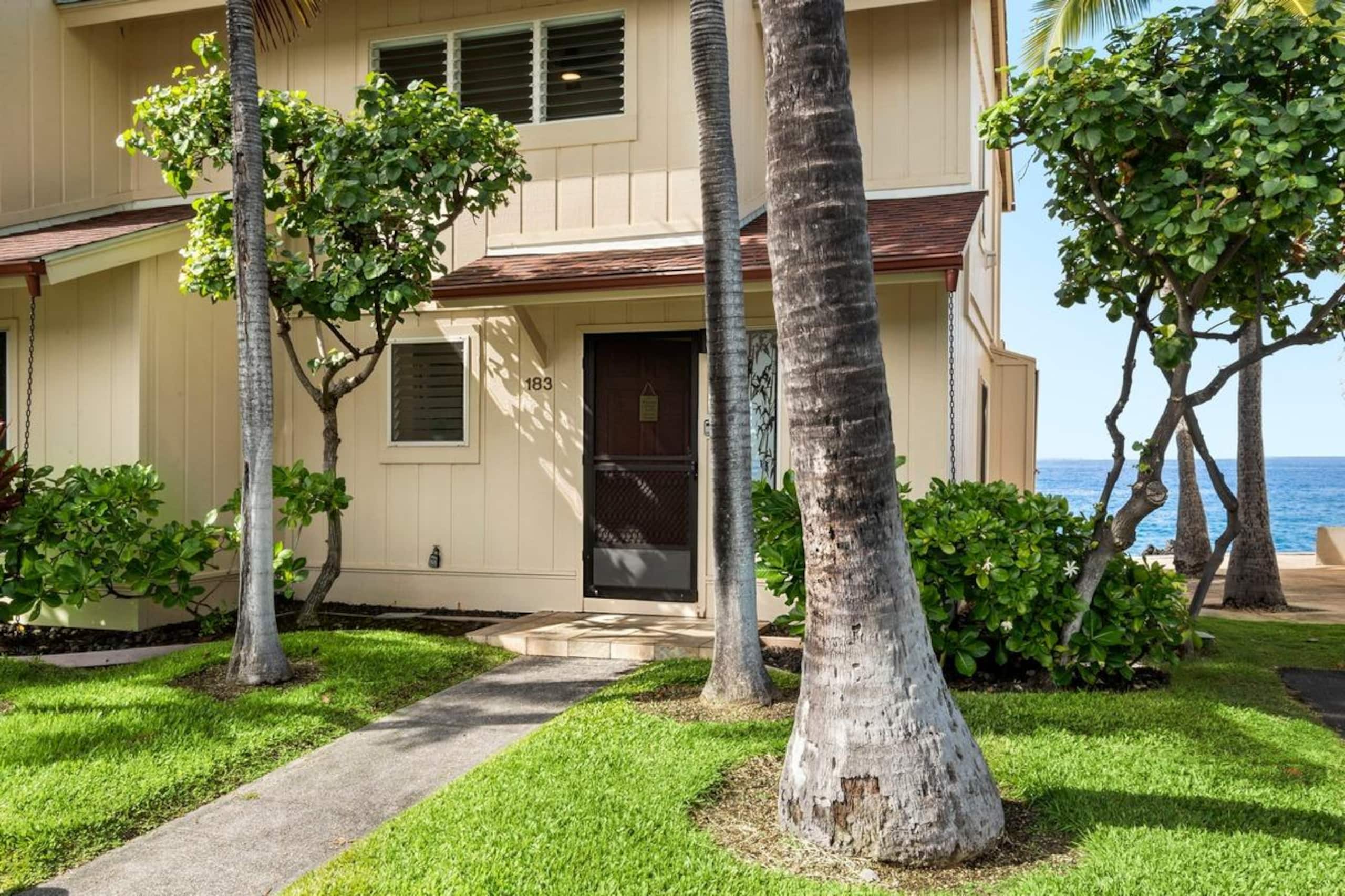 Condo in Kailua-Kona · ★4.75 · 2 bedrooms · 3 beds · 2 private baths - Image 17