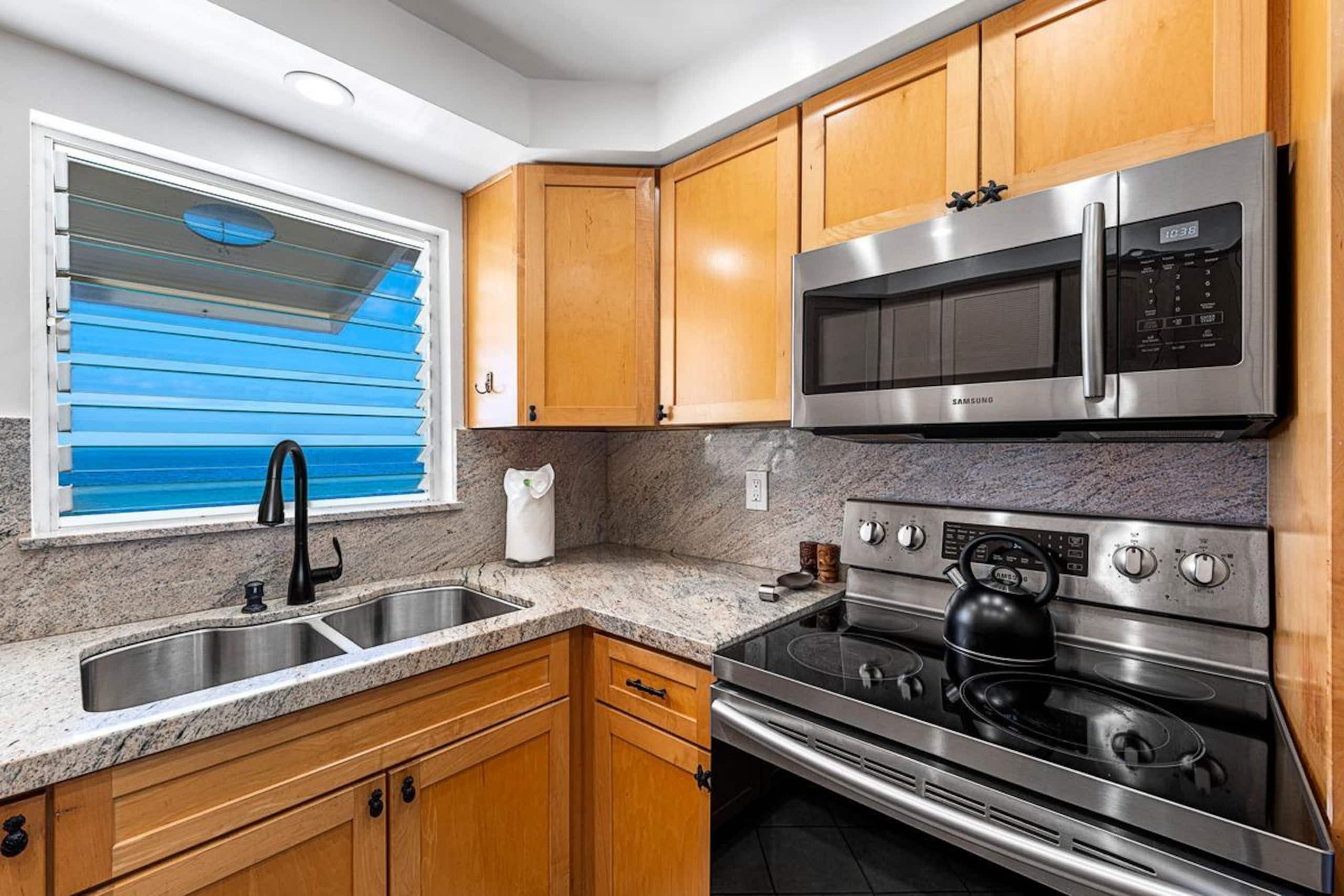 Condo in Kailua-Kona · ★4.75 · 2 bedrooms · 3 beds · 2 private baths - Image 8