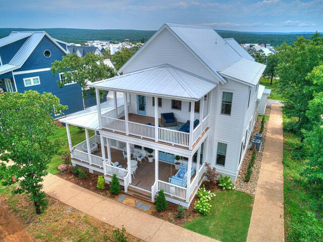 LakeStay Vacation Rentals managed Airbnb listing 2