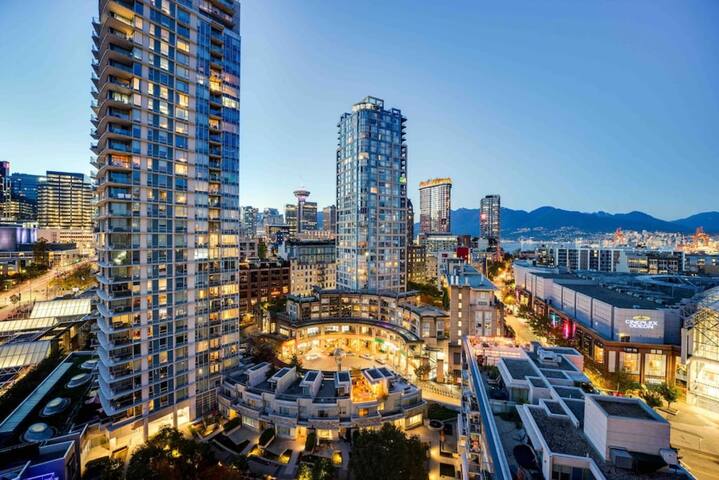 Family-Friendly Condo near Rogers Arena | Parking gallery image 4
