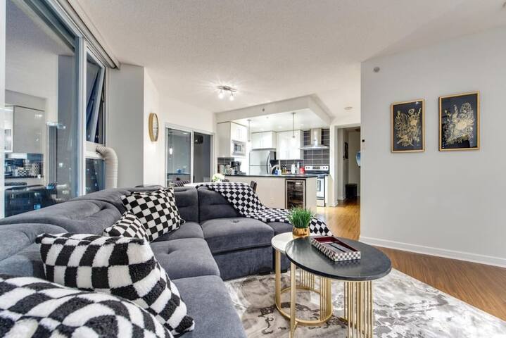 Family-Friendly Condo near Rogers Arena | Parking gallery image 5