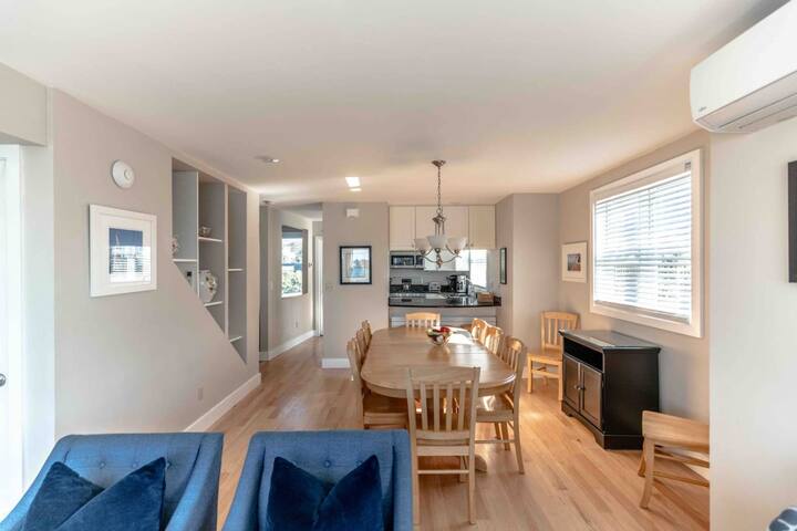 “Beachbreak” 4B/3Ba Ocean Views & Beach Access gallery image 4