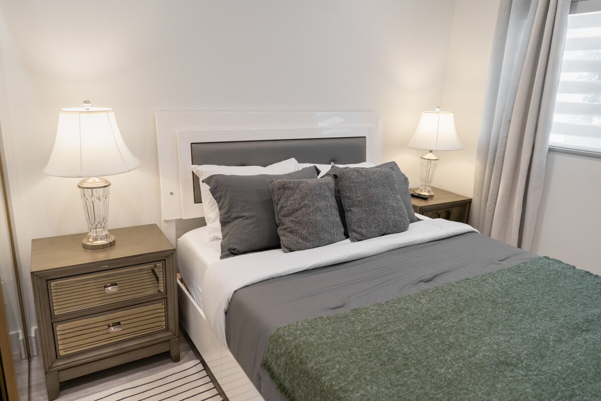 غرفة النوم -- عرض جولة افتراضية ثلاثية الأبعاد للعقار هنا: https://tinyurl.com/477rz42s