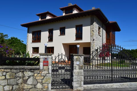 Villa El Martin de Naves