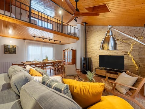 Family refuge in the center of Prades