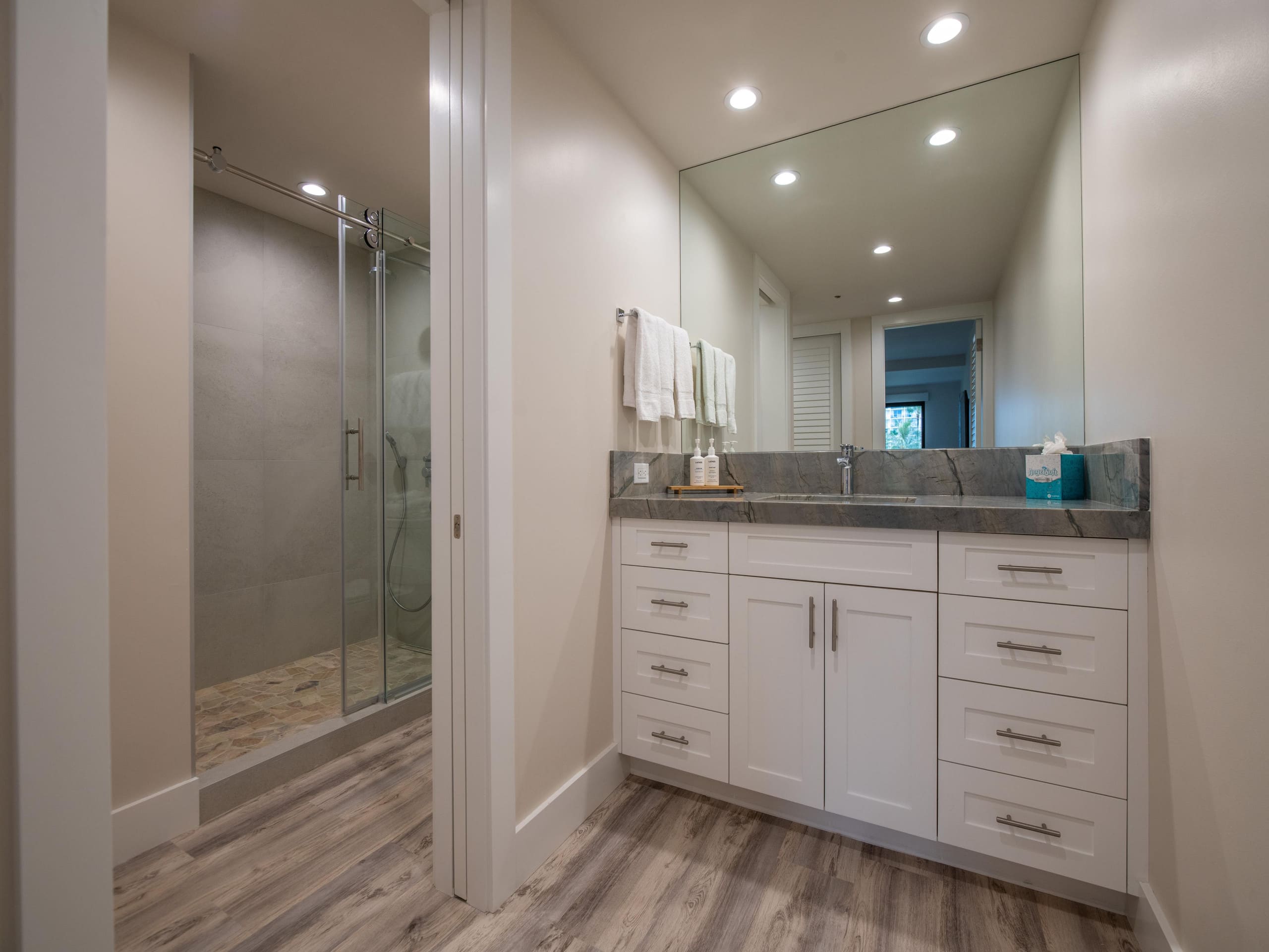Condo in Lahaina · ★5.0 · 3 bedrooms · 4 beds · 2 baths - Image 12