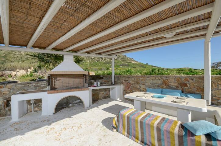 Villa Alba Spacious home by the sea gallery image 4