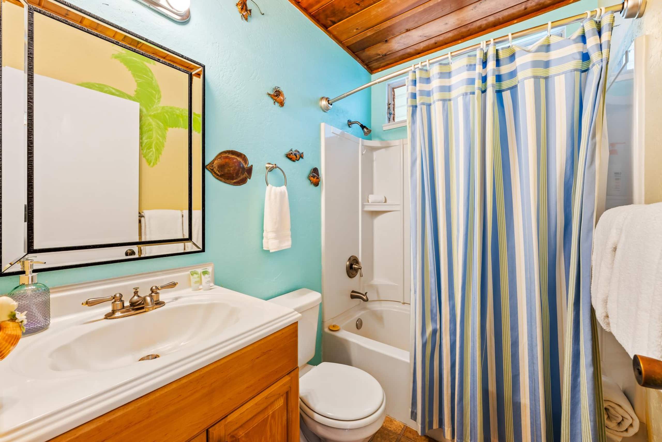 Home in Hanalei · ★4.84 · 2 bedrooms · 2 beds · 1.5 baths - Photo 15