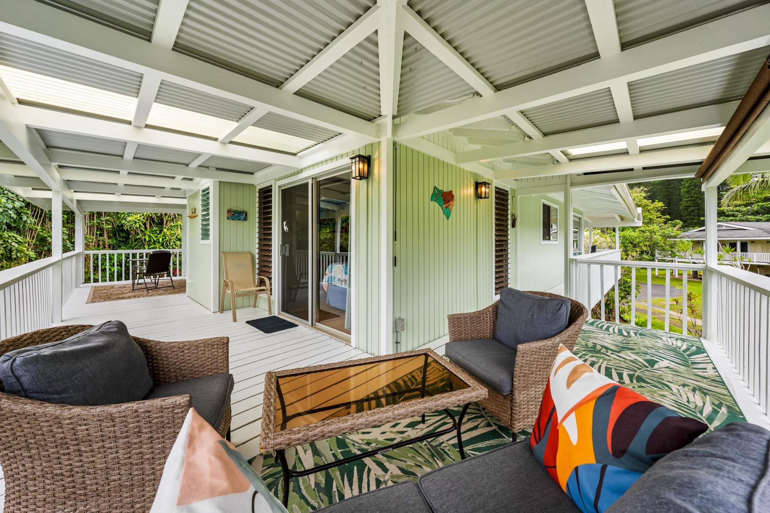Home in Hanalei · ★4.84 · 2 bedrooms · 2 beds · 1.5 baths - Photo 17