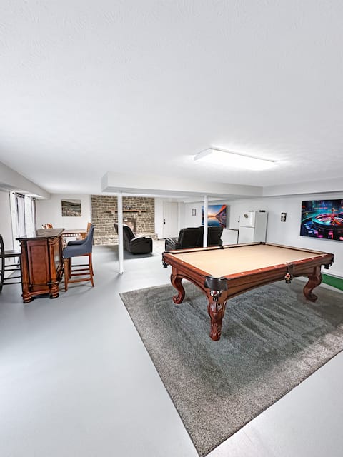 Cumberland Canvas: Lake View, Fire Pit & Game Room