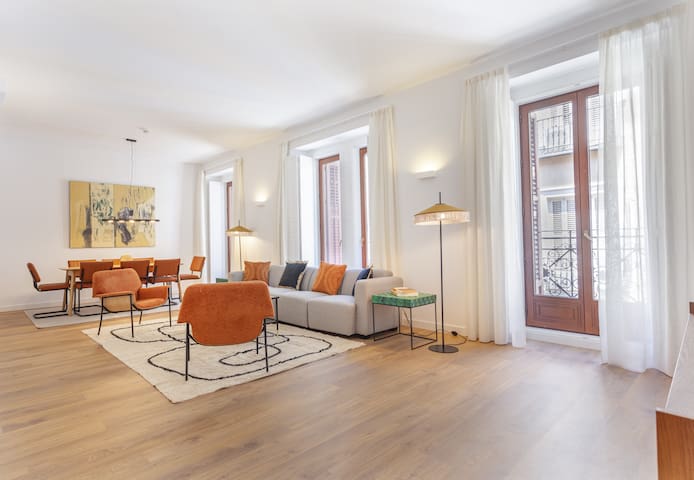 Cibeles Exclusive Iii apartment in Madrid gallery image 2