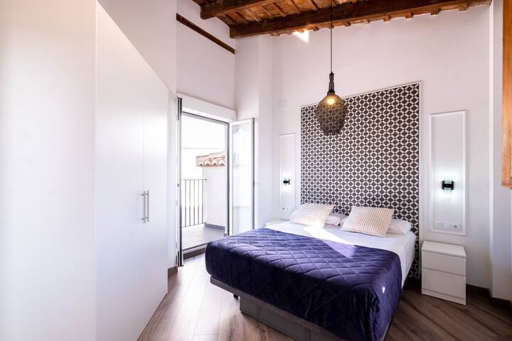 Spacious Penthouse with Massive Terrace gallery image 4