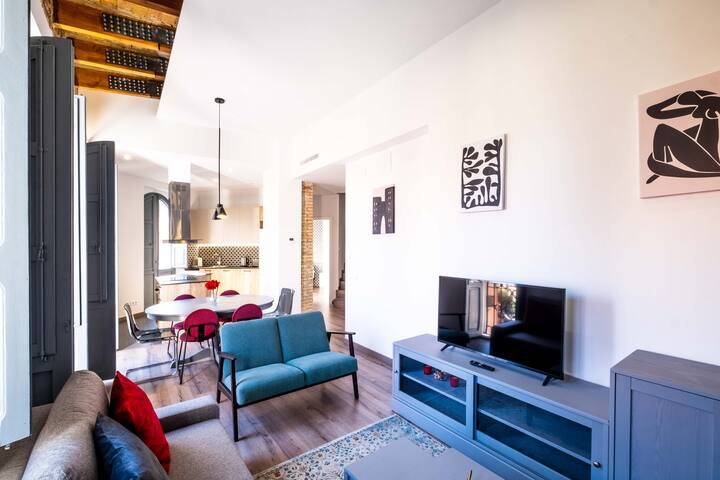 Spacious Penthouse with Massive Terrace gallery image 3